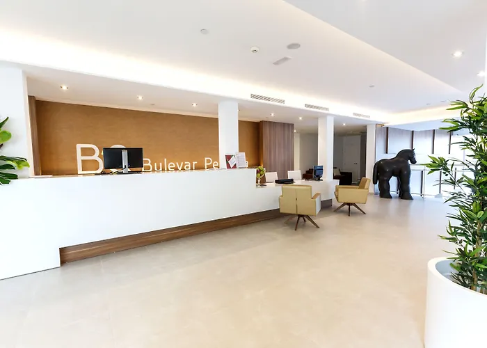 Готель Bq Bulevar Peguera- Adults Only 4*