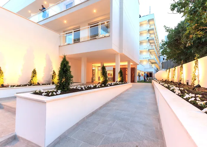 Bq Bulevar Peguera- Adults Only Пагуэра