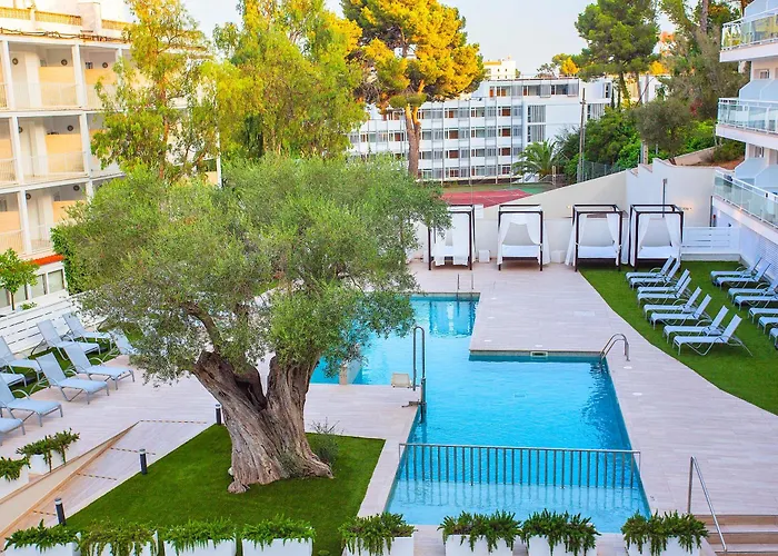 Bq Bulevar Peguera- Adults Only מלון פגוארה