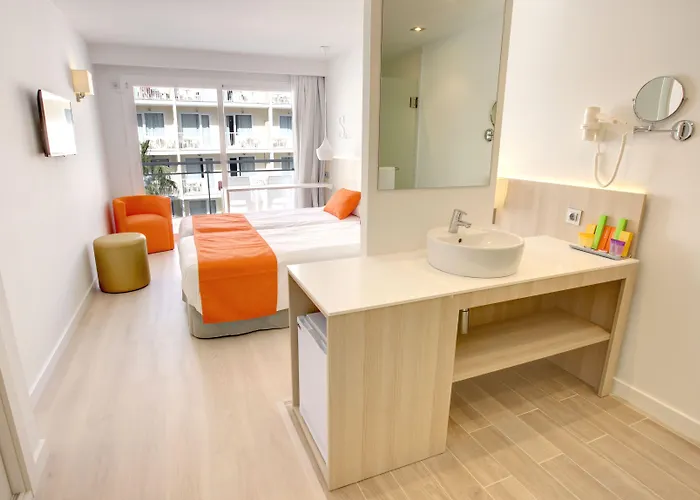 Bq Bulevar Peguera- Adults Only 4*